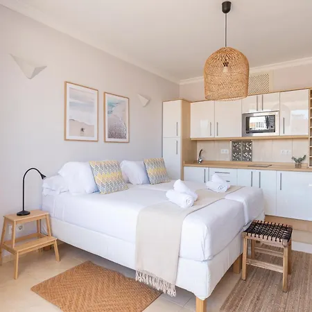 아파트 Palmeras - Beachfront With Balcony In 푸엔히롤라